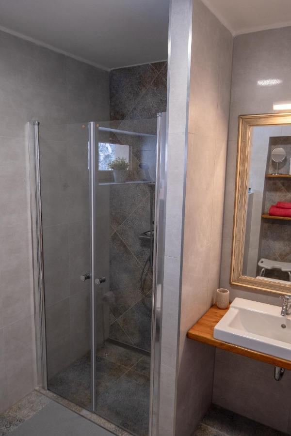 Jachovka Apartment Nova Ves v Horach Bagian luar foto
